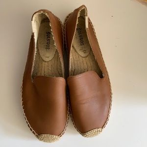 soludos shoes leather